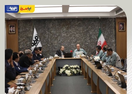نشست مشترک دانشگاه آزاد اسلامی و فولاد مبارکه برای توسعه همکاری‌های فناورانه