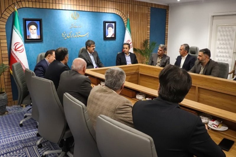 تاکید استاندار بر نگاه عملیاتی برنامه‌ های استان یزد