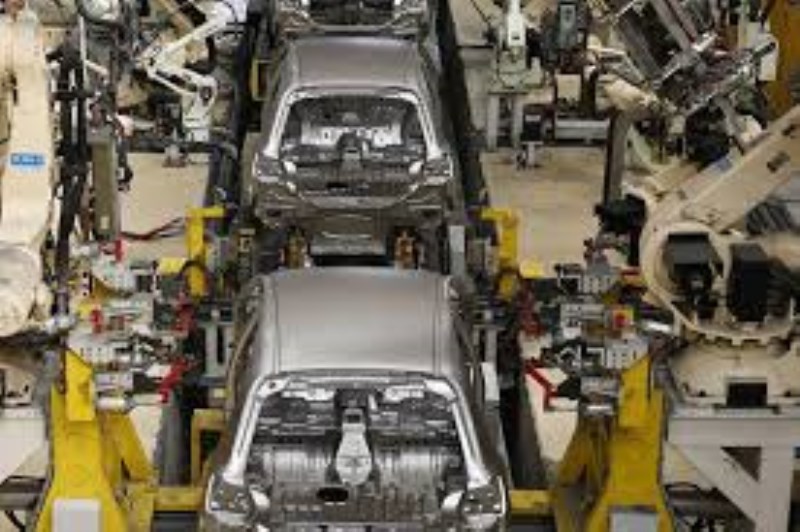 گزارش مجلس: هزینه تولید خودرو در ایران فقط دو هزار دلار است
