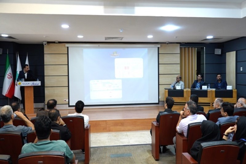 ارائه دستاورد درخشان فولاد هرمزگان در ارتقای بهره‌ وری تولید در سمپوزیوم فولاد