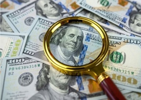 در بازار ارز تجاری؛ عبور دلار از مرز ۷۲ هزار تومان؛ یورو ریخت