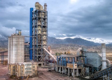 کارخانه سیمان سفید ازنا؛ تقویت زنجیره ارزش صنایع معدنی استان