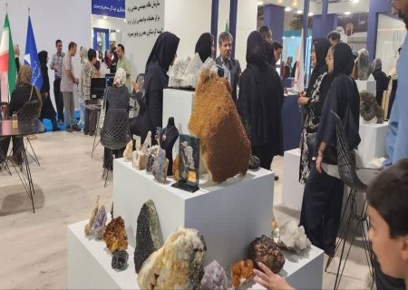 نخستین نمایشگاه گردشگری معدن و ژئوتوریسم در یزد؛ پای پژوهشگران به معادن باز شد