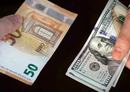 سقوط قیمت دلار در بازار ارز تجاری؛ یورو چقدر ارزان شد؟