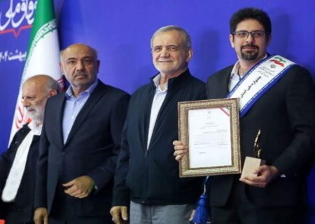 در ارزیابی وزارت کار، گروه‌ کاری شرکت توسعه آهن و فولاد گل‌ گهر به عنوان گروه کار نمونه ملی انتخاب شد