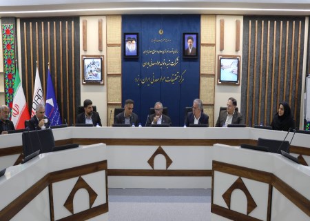 معدن یزد وارد فاز فناوری می‌شود؛ وزارت علوم پای کار مرکز تحقیقات مواد معدنی