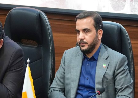 ارائه بسته معیشتی به کارگران و تسهیل اعتبار بانکی برای صنایع فولادی استان همچون فولاد خوزستان الزامی است