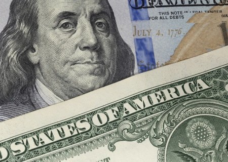 قیمت دلار در آستانه مقاومت تاریخی؛ آیا موج صعودی ادامه دارد؟