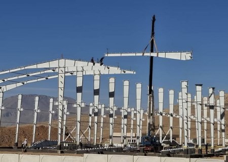 سازه های سالن اصلی کارخانه نوارنقاله الشتر برافراشته شد