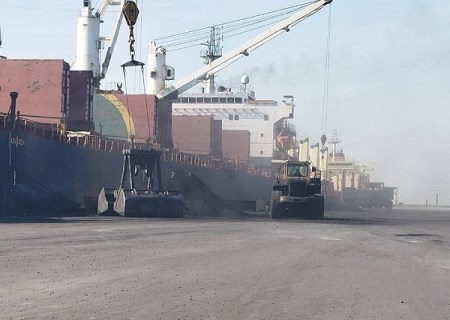 خام‌ فروشی سنگ آهن ؛ تهدیدی برای بقای صنعت فولاد ایران