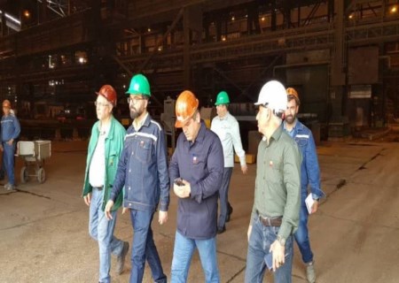 مسکن کارکنان را با جدیت پیگیری می‌کنیم